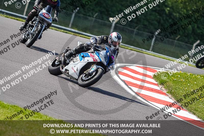 donington no limits trackday;donington park photographs;donington trackday photographs;no limits trackdays;peter wileman photography;trackday digital images;trackday photos